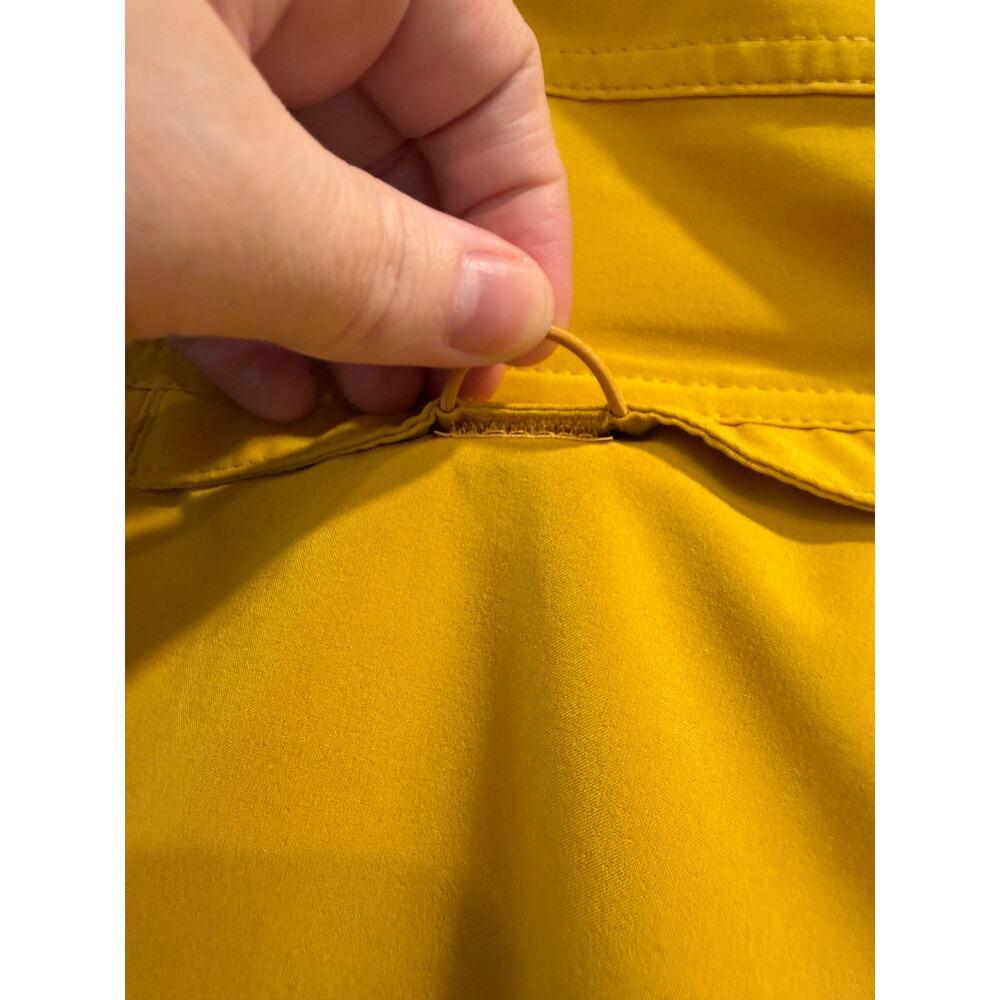 Title Nine Rogue Shorts 9" Shorts Size 4 Lightweight Swim Missing Drawstring - Picture 5 of 9